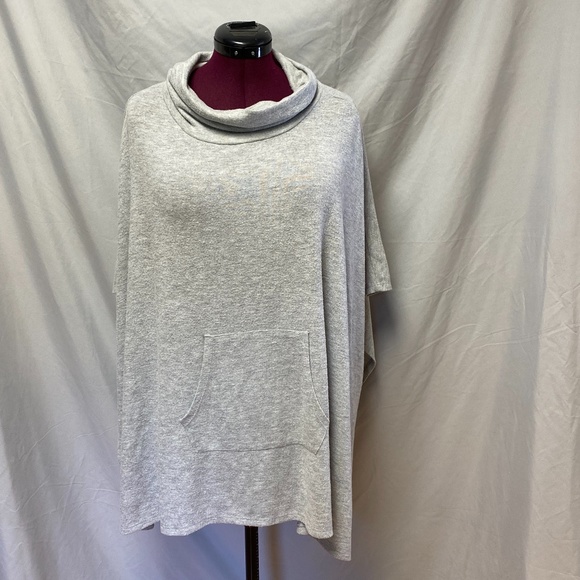 la Vie en Rose cowl neck poncho - Picture 2 of 6